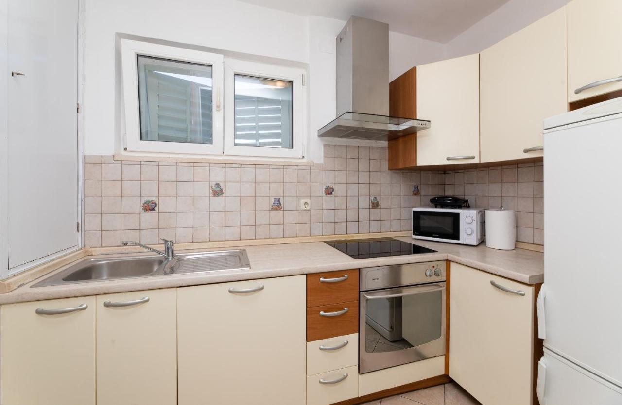 Apartment Nona - Center, 150 Meters From The Beach Supetar Dış mekan fotoğraf