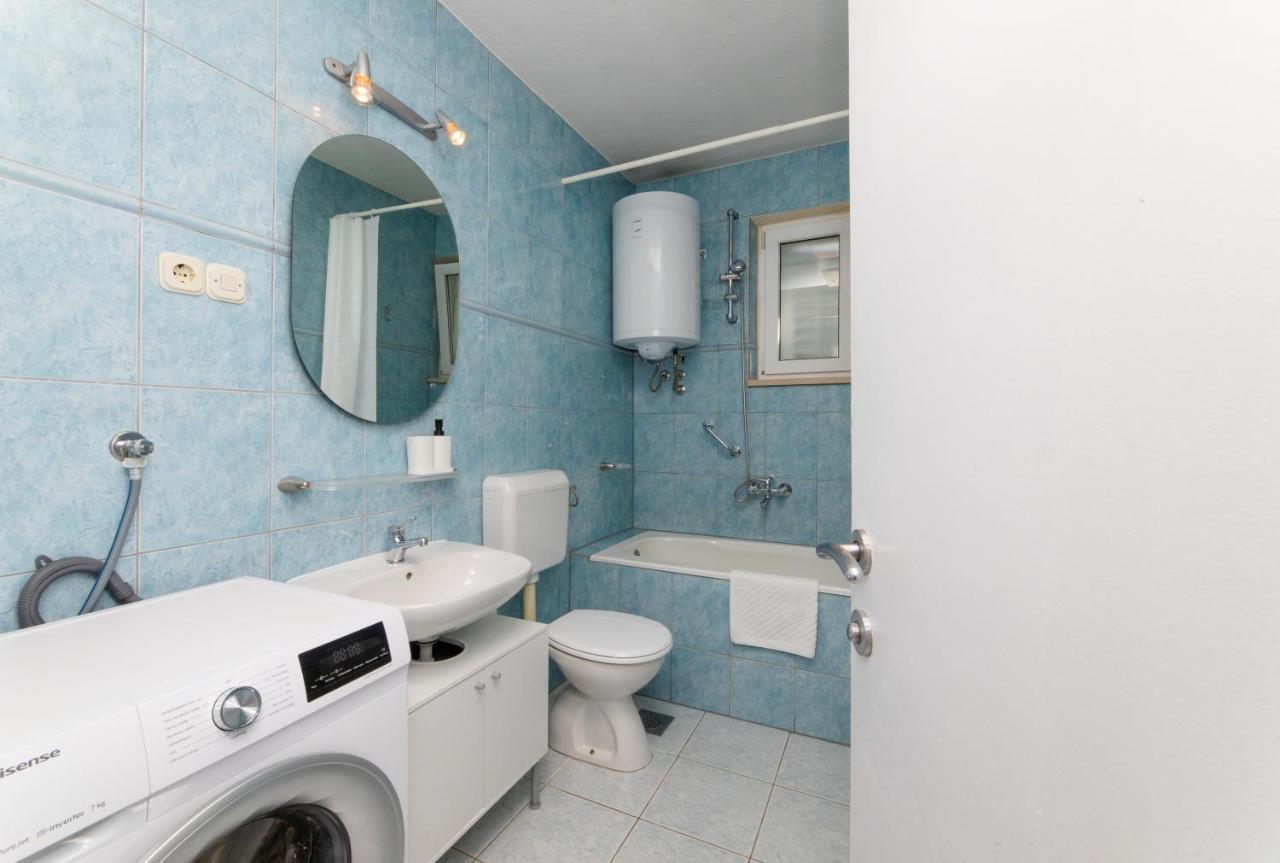 Apartment Nona - Center, 150 Meters From The Beach Supetar Dış mekan fotoğraf