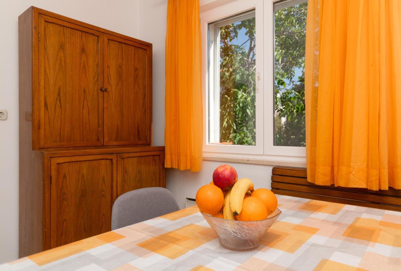 Apartment Nona - Center, 150 Meters From The Beach Supetar Dış mekan fotoğraf